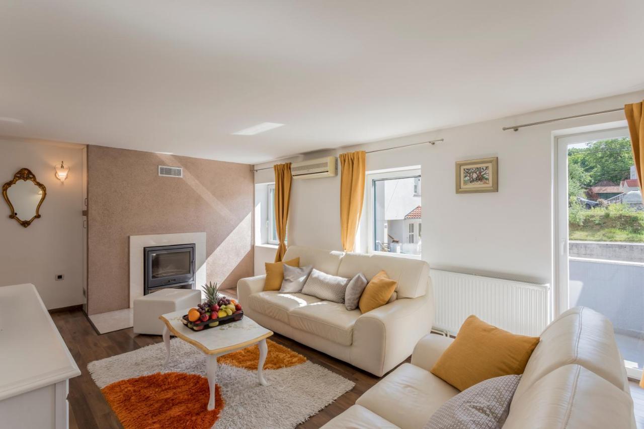 Holiday House Mala Sinj Zewnętrze zdjęcie