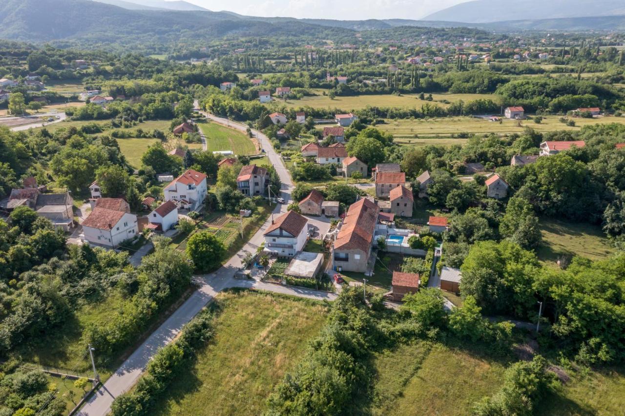 Holiday House Mala Sinj Zewnętrze zdjęcie