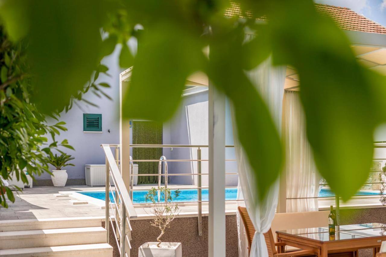 Holiday House Mala Sinj Zewnętrze zdjęcie